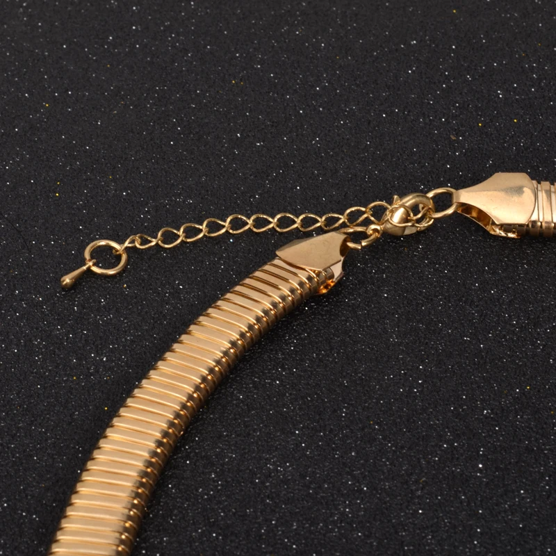 UDDEIN Maxi color Oro girocollo in Autunno la moda di visualizzazione gioielli dichiarazione choker collana per le donne Nuovo design Vintage Colletto